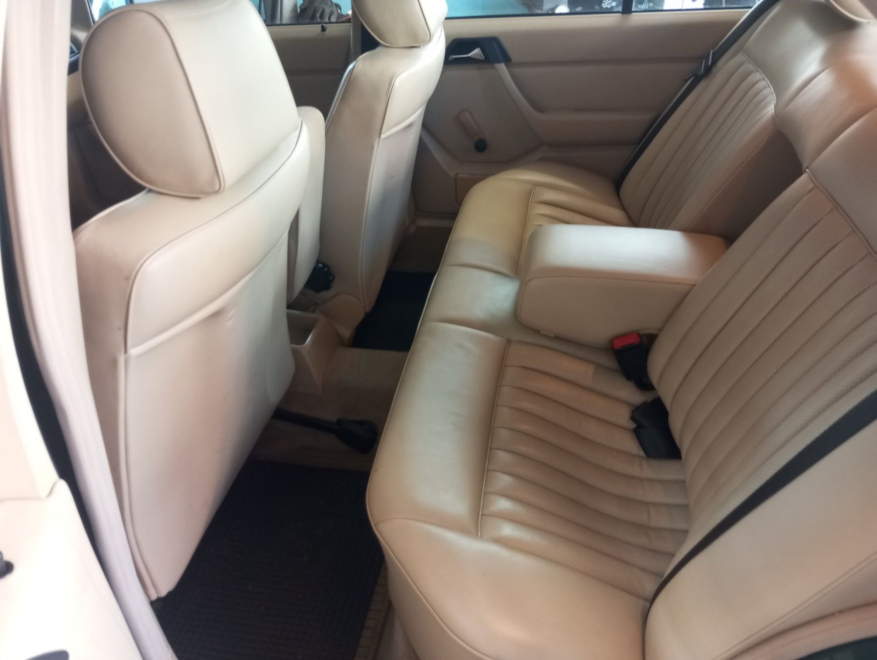 Mercedes-Benz Automobili: Mercedes 300 E 4 matic – Difettoso da Fey venduto da paquita2122 6