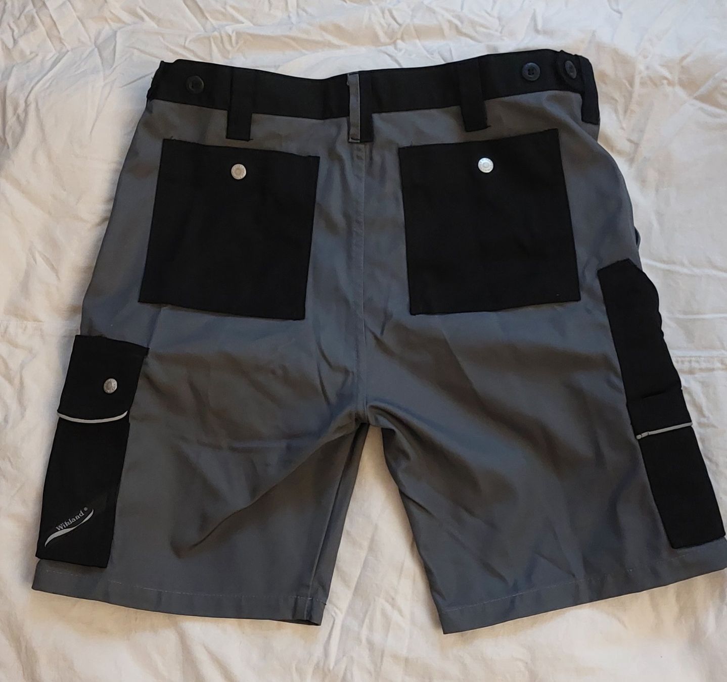 Wikland Pantalons: Wikland Arbeitsshorts Sommer Preis – Neuf avec emballage d'origine à St.Gallen par weweg 1