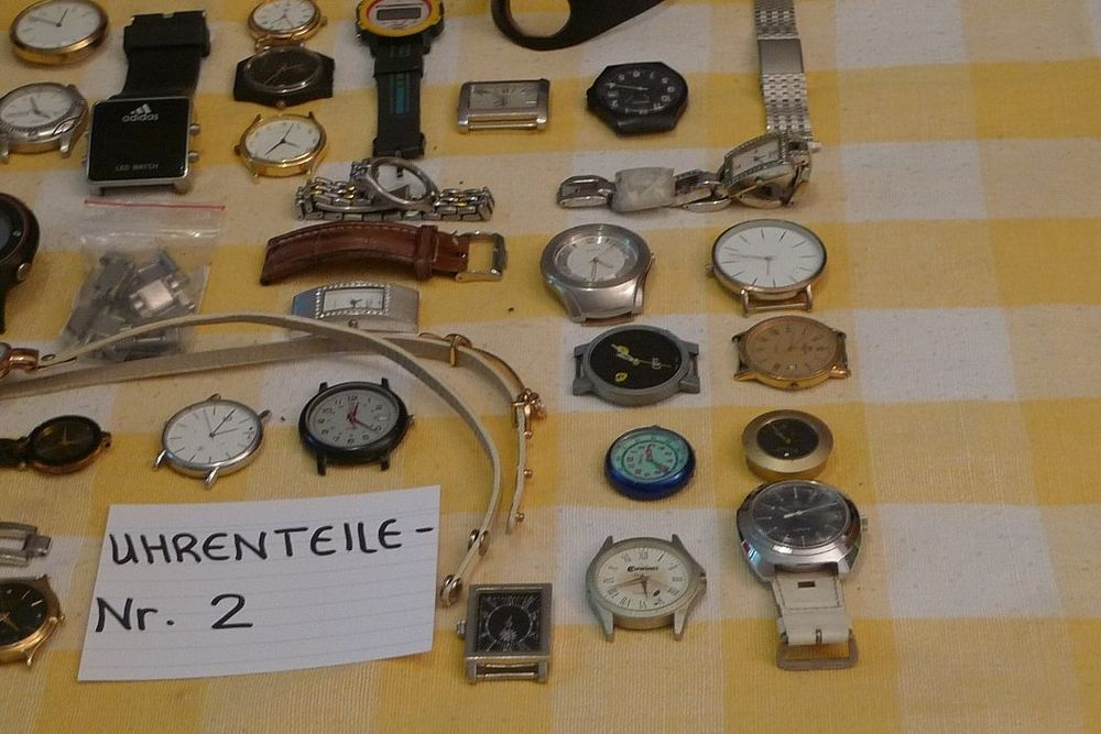 Orologi: UHRENTEILE-NR.2 – Difettoso da Bern venduto da bn1640 4