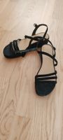 Schwarze Sandale. 5th Avenue. Sandali neri