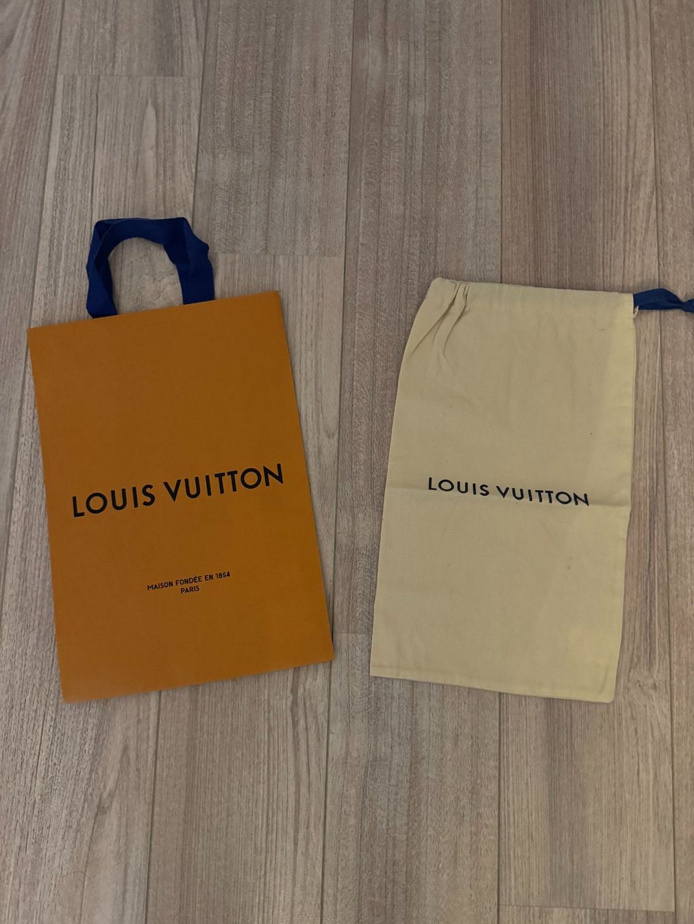 Borse: LOUIS VUITTON Set Tüte und Beutel – Usato da Bonstetten venduto da VCLS 2