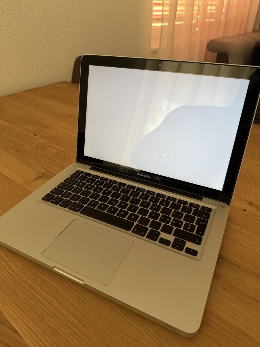 Apple Notebooks: MacBook Pro mid 2012 – Gebraucht aus Biel/Bienne von Pumukels
