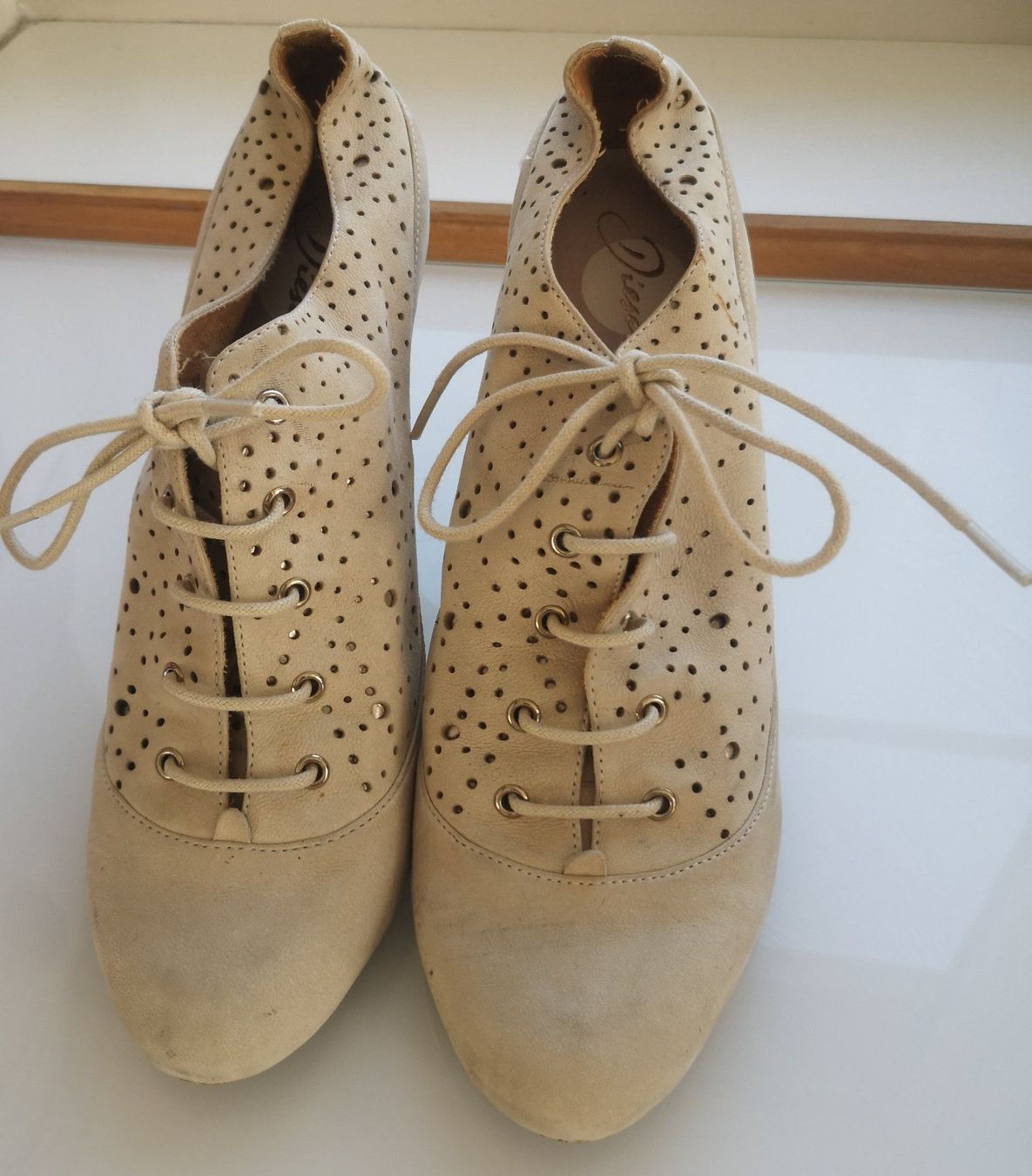 Diesel Scarpe da donna: Diesel Wildlederstiefeletten 39 beige – Usato da Rapperswil SG venduto da lilkate 1