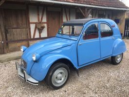 Oldtimer 2 CV Citroen