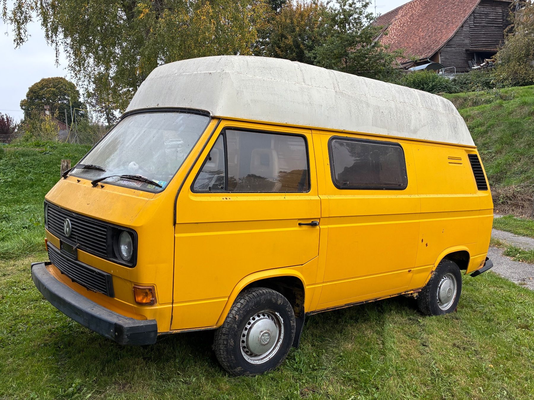 VW Automobili: Vw bus bulli T3 T2 – Usato da Pailly venduto da Interceptorch