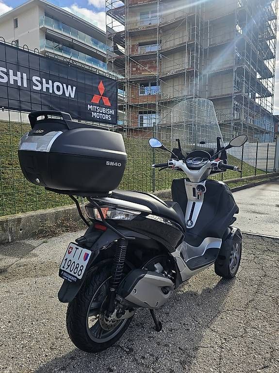 Scooter: Piaggio MP3 300 collaudo 25.3.2026 – Usato da Viganello venduto da HaniHela 2
