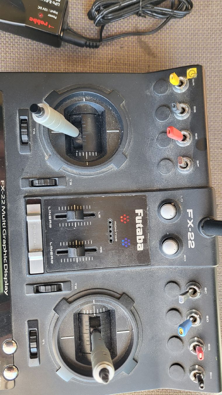 Futaba Telecomando: Futaba FX-22 FASSTest RC Sender – Usato da Seewis-Pardisla venduto da Bis 5