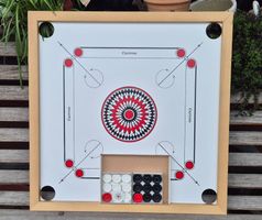 grosses CARROM Spiel aus Holz 62 x 62 cm