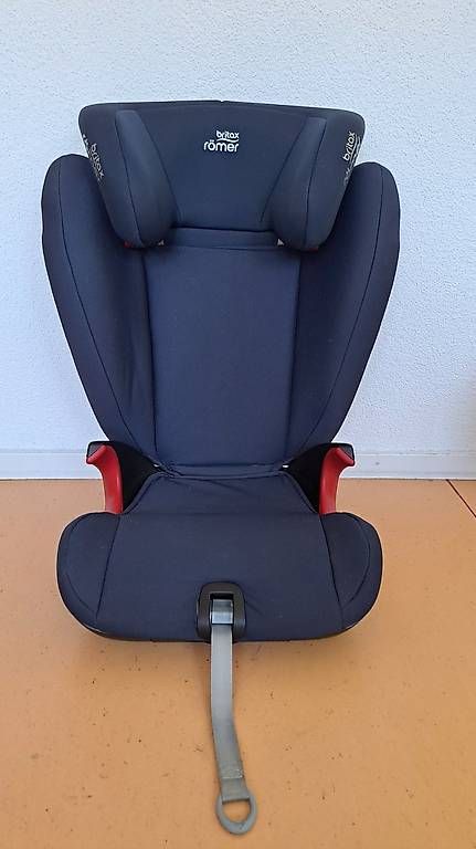 Seggiolini per auto: Kindersitz Kidfix SL – Usato da Winterthur venduto da RaffaelaLandert