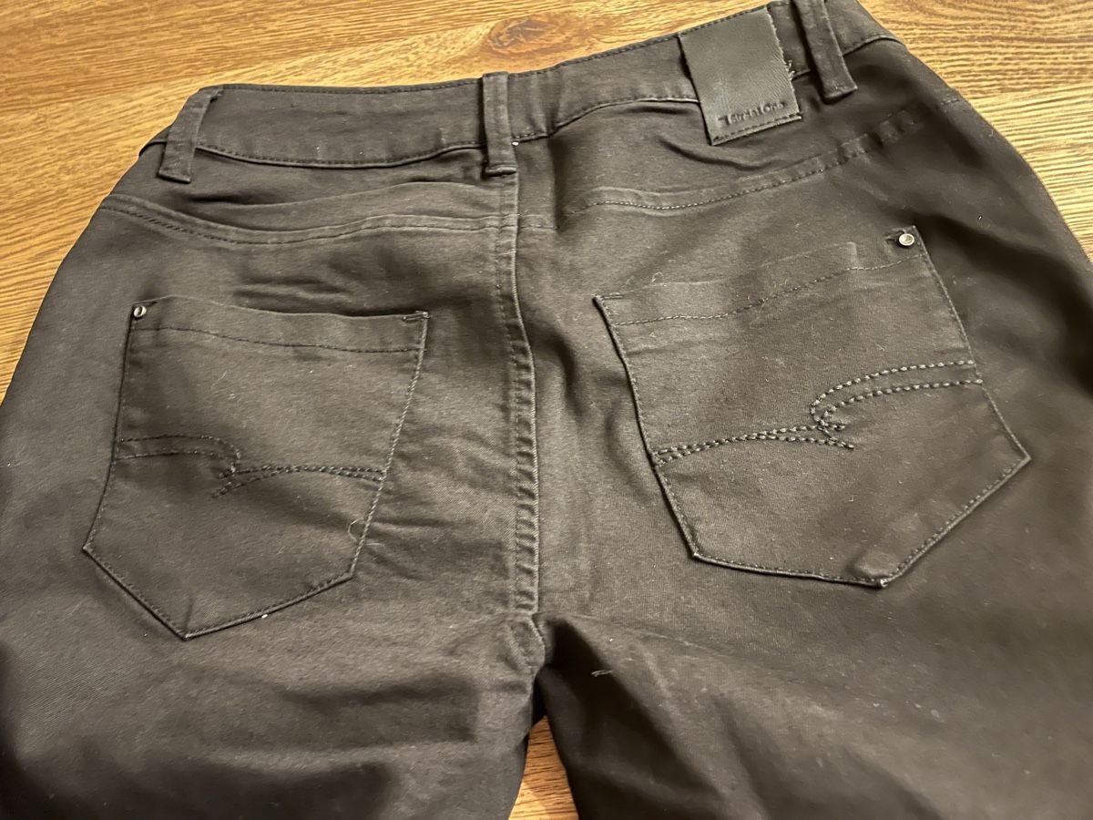 Jeans: Jeans  – Neuf (Voir description) à Schliern b. Köniz par medion3098 3