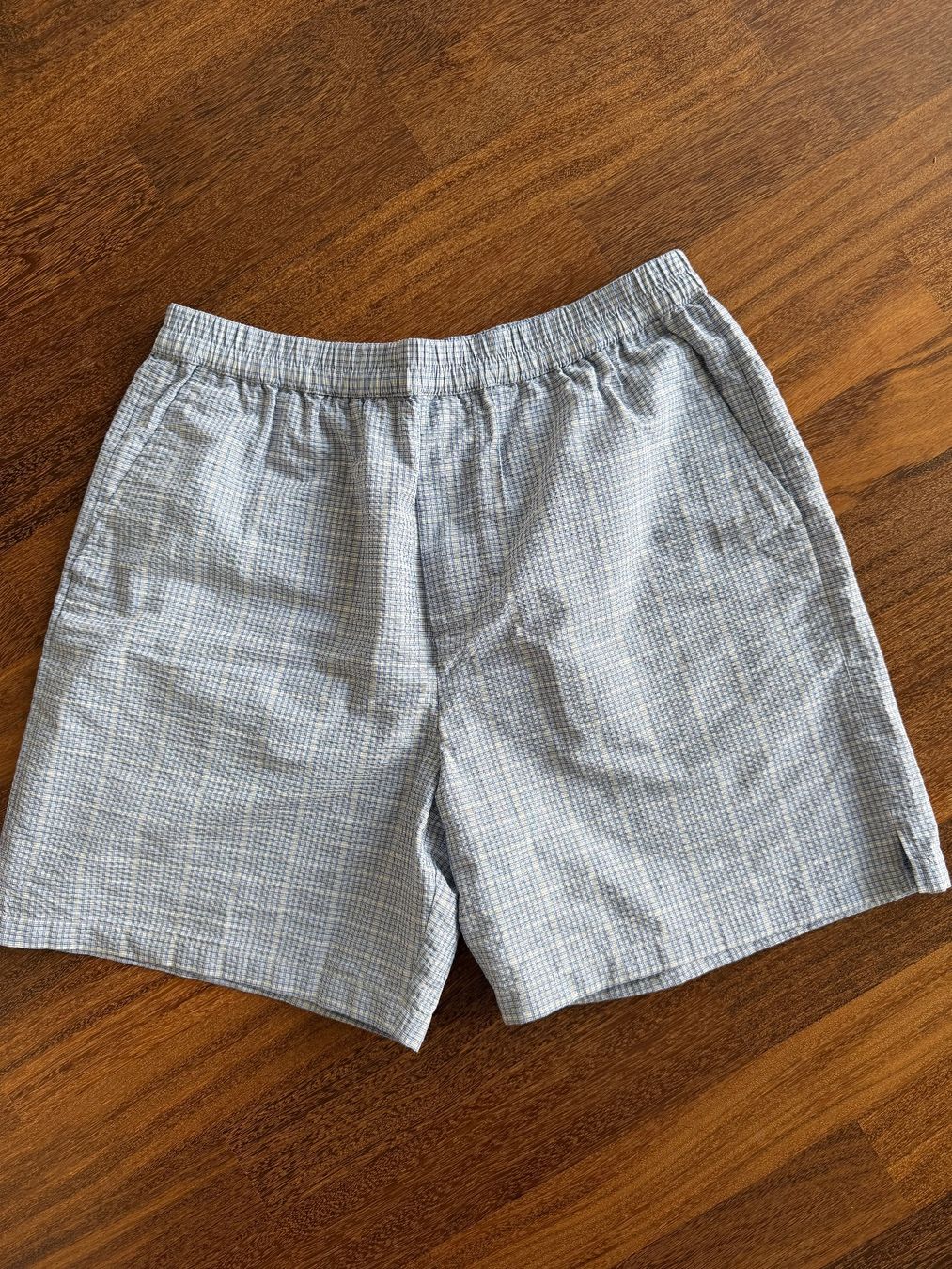 Arket Pantalons: Arket Shorts – D'occasion à Ennetbaden par miboo