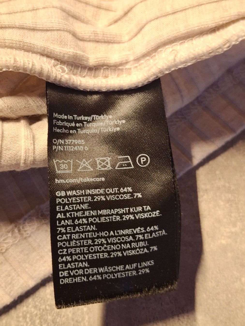 H&M Maglioni & Felpe: Pull taille M marque H&M – Usato da Villiers venduto da san_jn5w 3