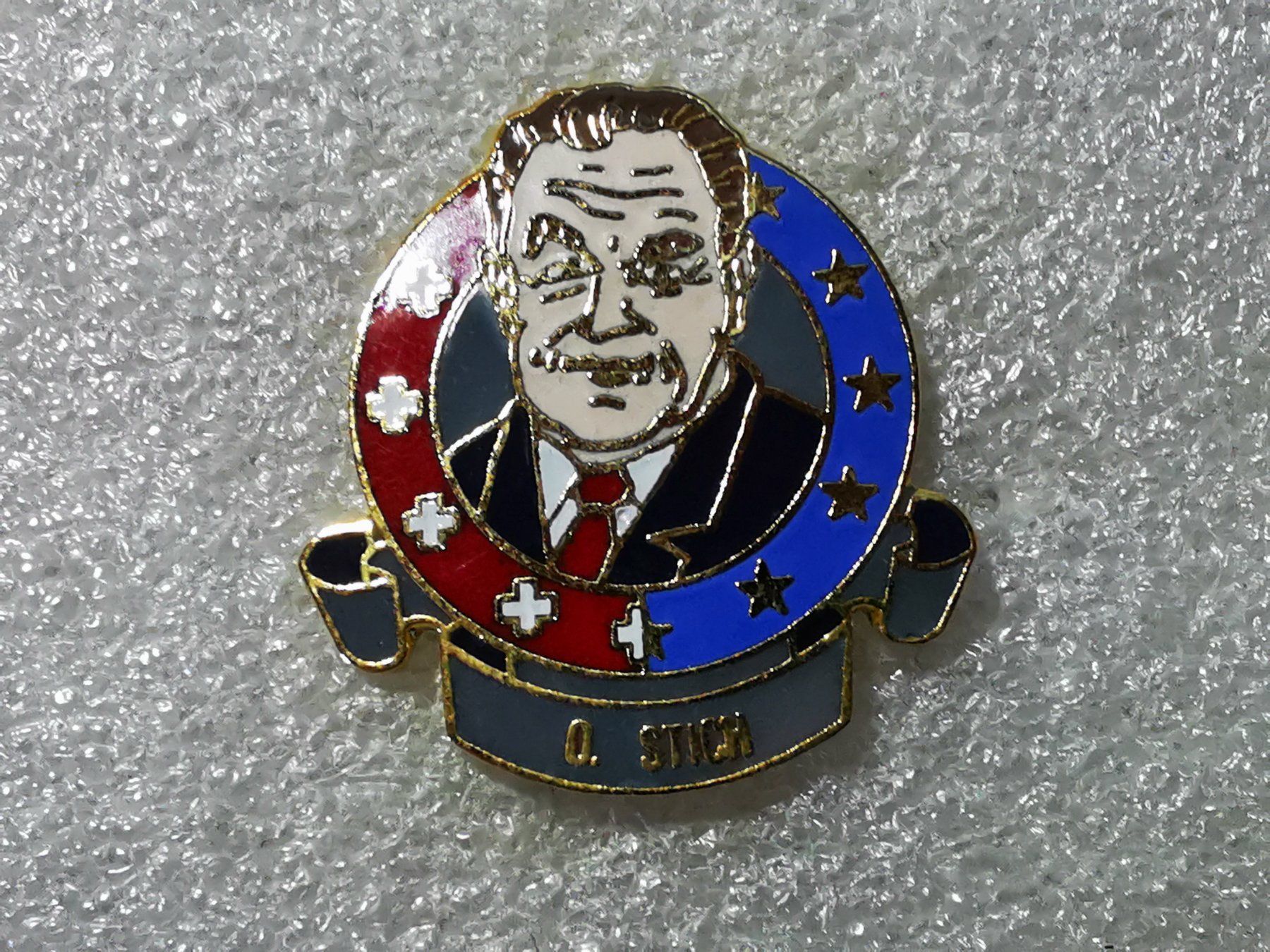 Placchette & Badge: Ansteckpin 62: Bundesrat Otto Stich – Usato da Oppligen venduto da Pin-Fall-Shop