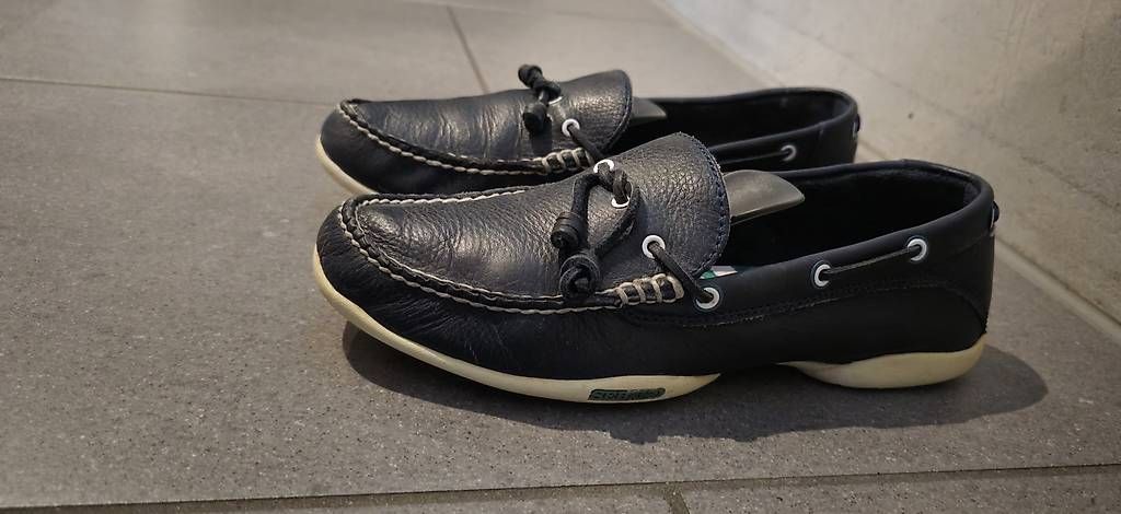 Scarpe da donna: Sommer-Look: Dunkelblaue Bootsschuhe Sebago , Gr.38 – Usato da Oberrohrdorf venduto da Desteny1 2