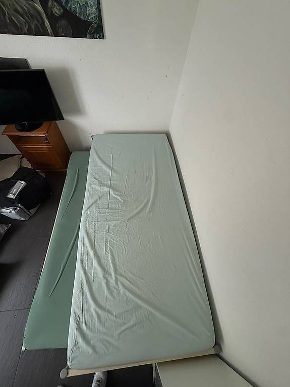 Betten: Bett mit auszugsfunktion – Gebraucht aus reichenbach im kandertal von brunorubi 1