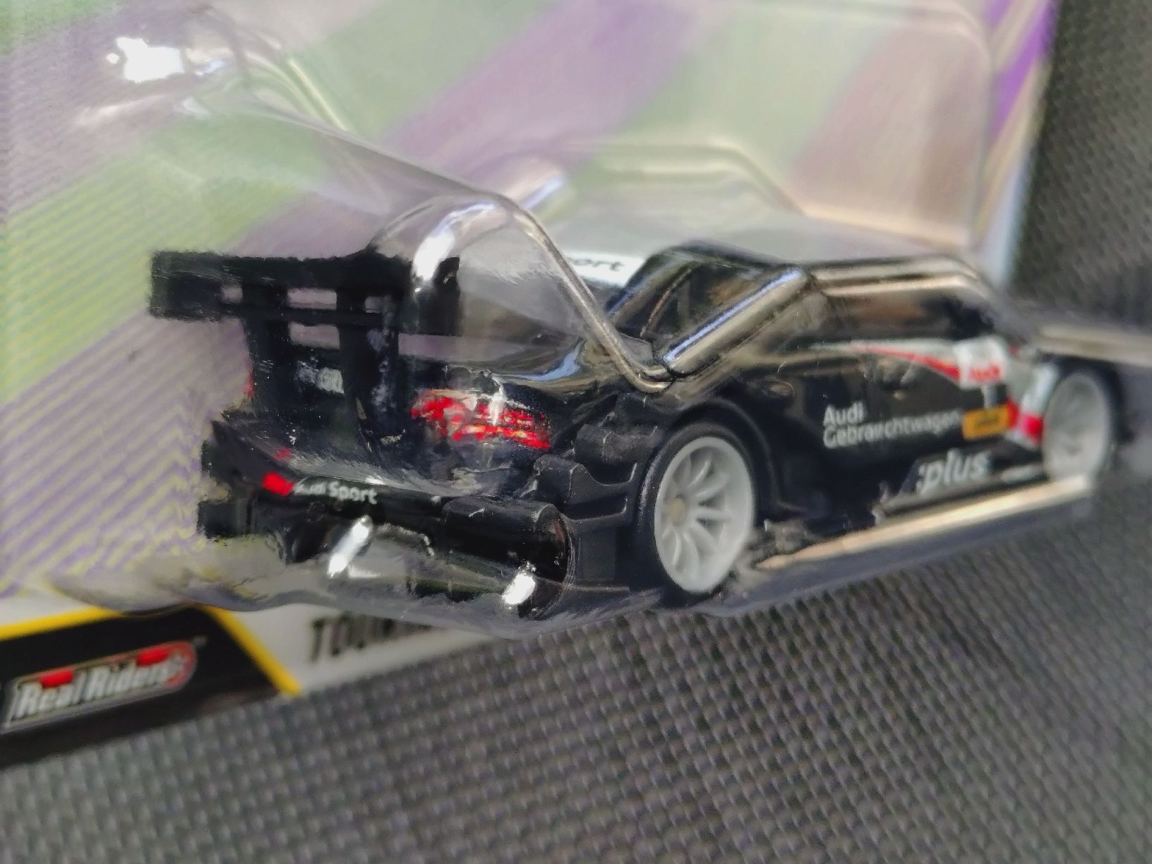 Hot Wheels Modellini d'auto: Hot Wheels Premium Audi A4 Touring Aéro Styles – Nuovo e nell'imballaggio originale da Zürich venduto da DiecastDude 4