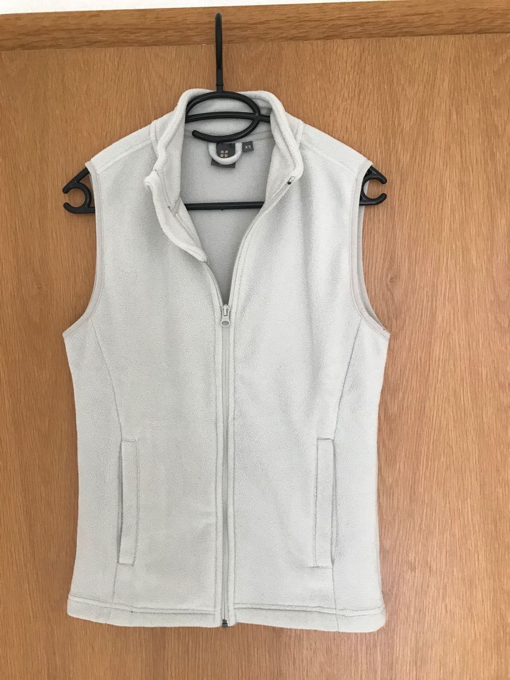 Gilet & Giacche senza maniche: 5 Gilet aus Fleece- oder Strickfleece Gr. S / XS – Usato da Sargans venduto da magusa02 2