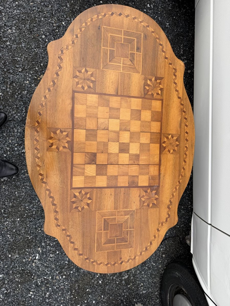 Tische: Brienz Tisch mit spiel – Gebraucht aus Domdidier von Watch3210