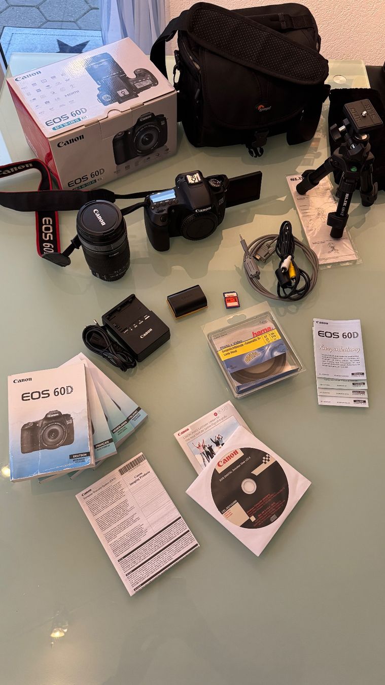 Canon Fotocamera: DSLR Canon EOS 60D Kamera, Objektiv, Stativ, Tasche – Usato da Bellmund venduto da Kari58 2