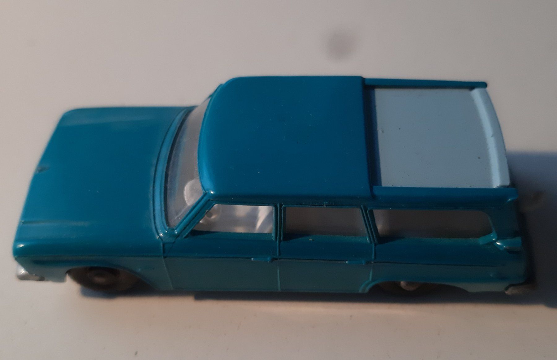 Matchbox Modellini d'auto: Matchbox Lesney Nr. 42 Studebaker Kombi – Usato da Schenkon venduto da Elbarto007 2