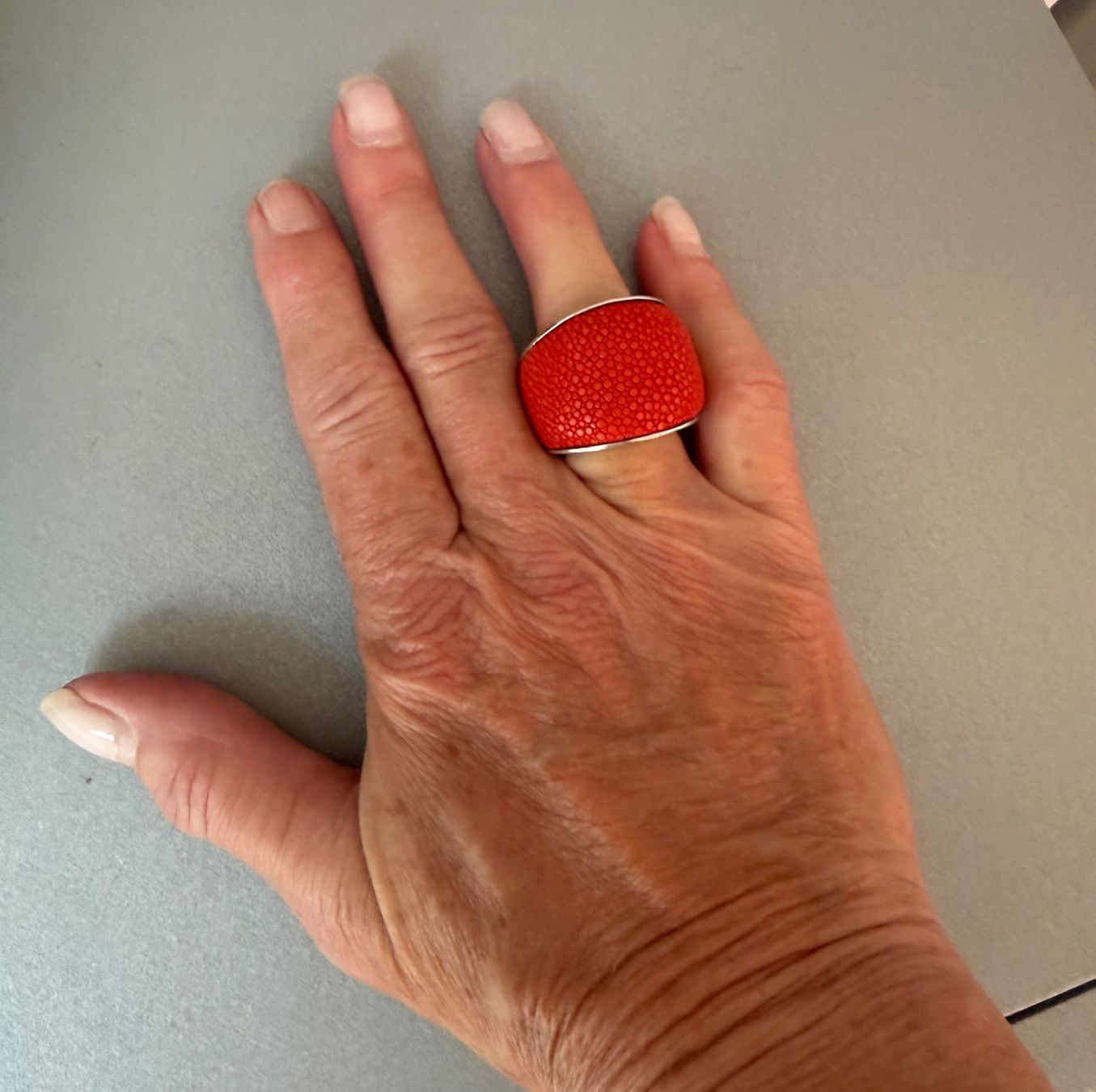 Anelli: Stingray Leder Ring, Gr. 17 / 55 mit Silber in rot – Usato da Zollikon venduto da dorean 7