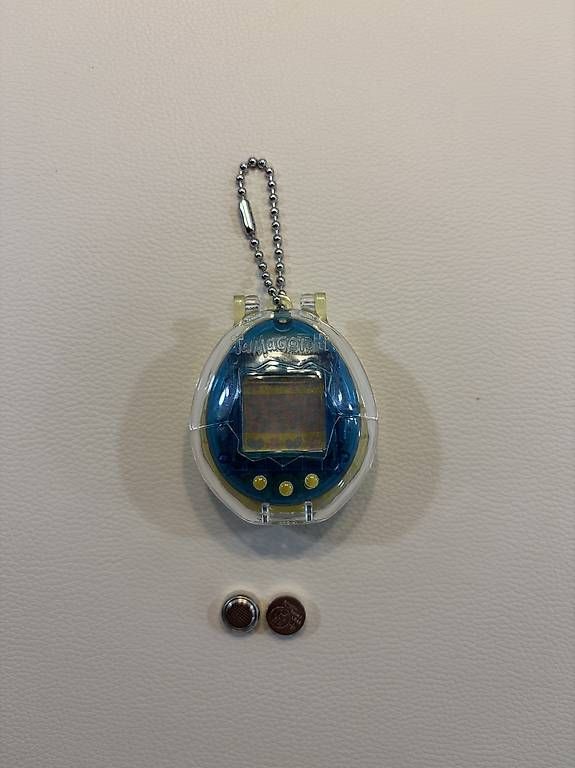 Bandai Spielzeuge: Tamagotchi Original 1997 inkl. Case – Gebraucht aus Affoltern am Albis von san_vxp7 2
