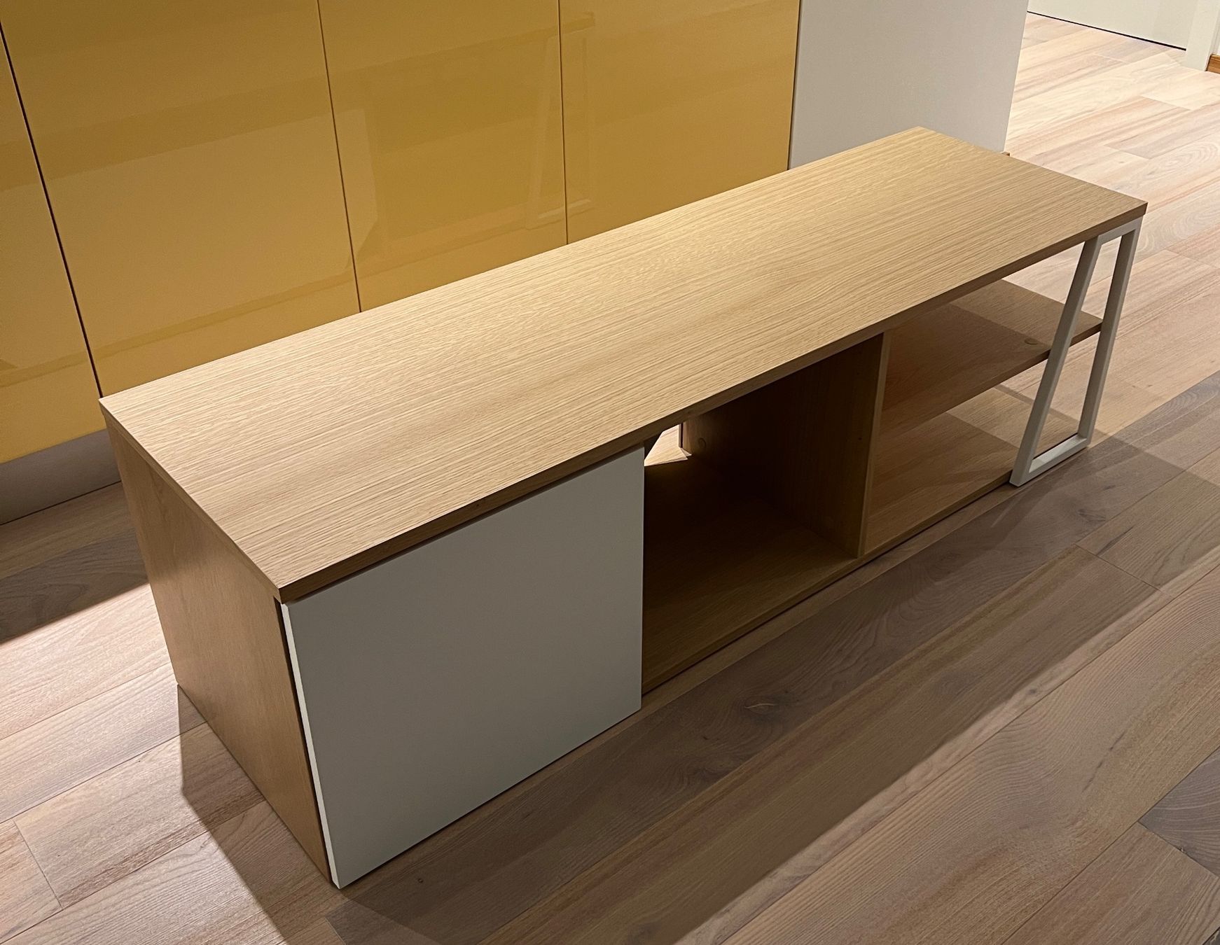 Mobili TV: Mobile TV TemaHome Albi 145x45x45 – Nuovo (secondo la descrizione) da Muralto venduto da Giechk98