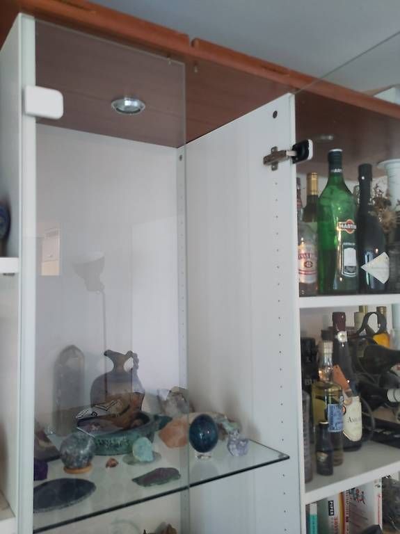 Vetrine: Gestell mit Glasvitrine – Usato da Jona venduto da PinkCream69