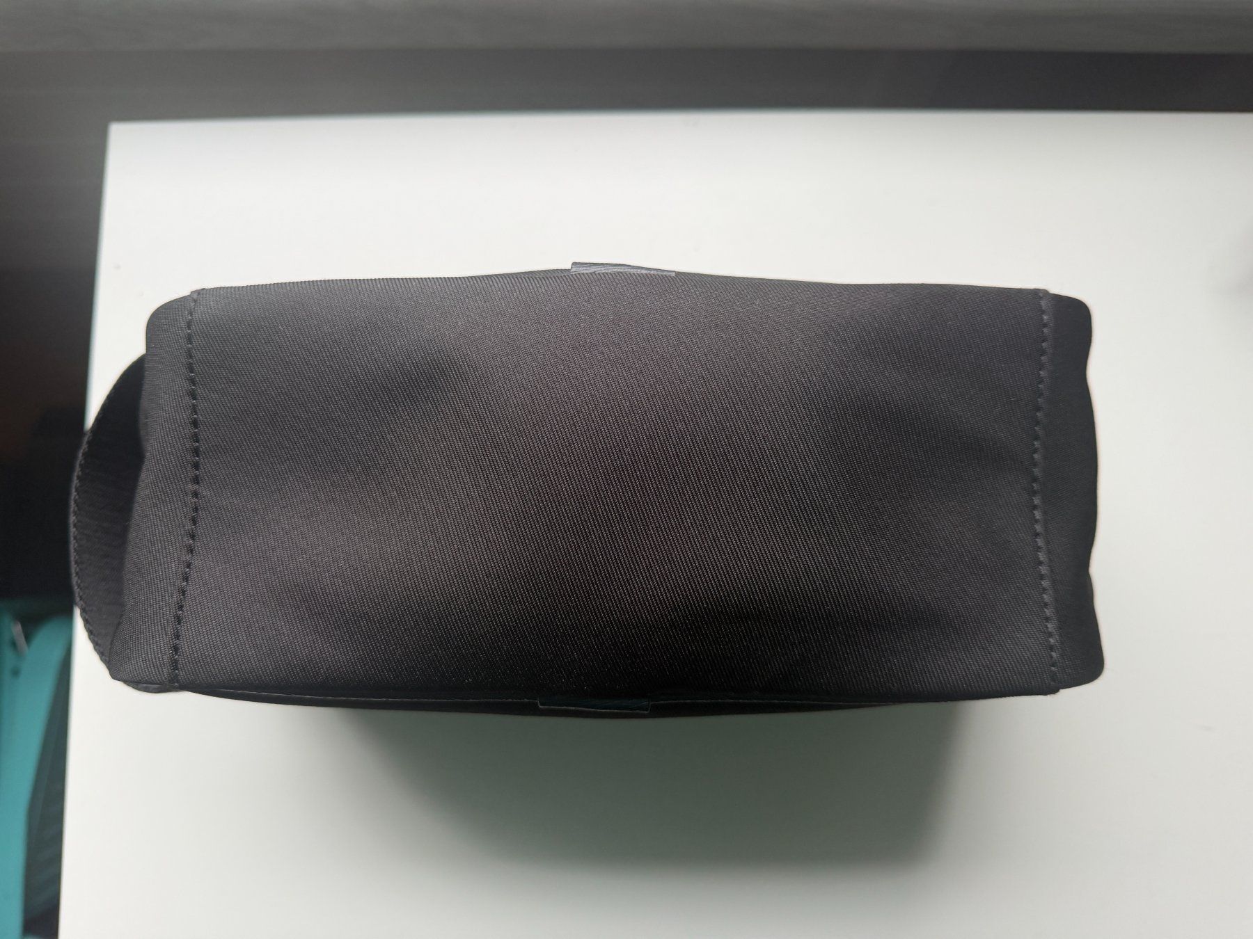 Calvin Klein Custodie per cosmetici: Calvin Klein toiletry bag – Usato da Zürich venduto da JulesZHW 5