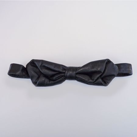 Fliege schwarz Leder VINTAGE 1990s