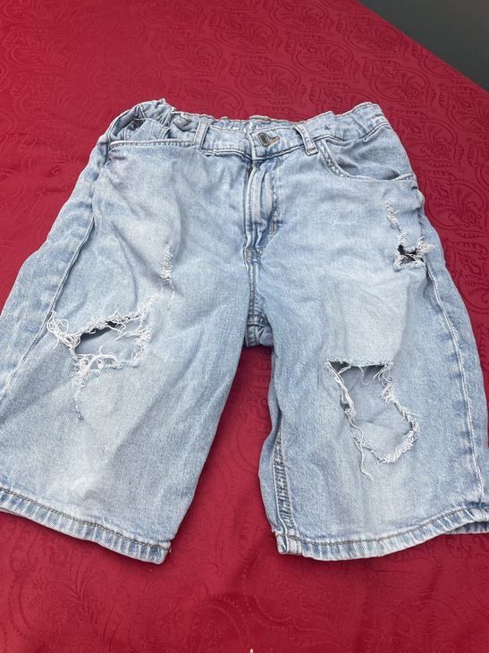 Pantalons: Junge Jeans Shorts 158 – D'occasion à Bergdietikon par antovale