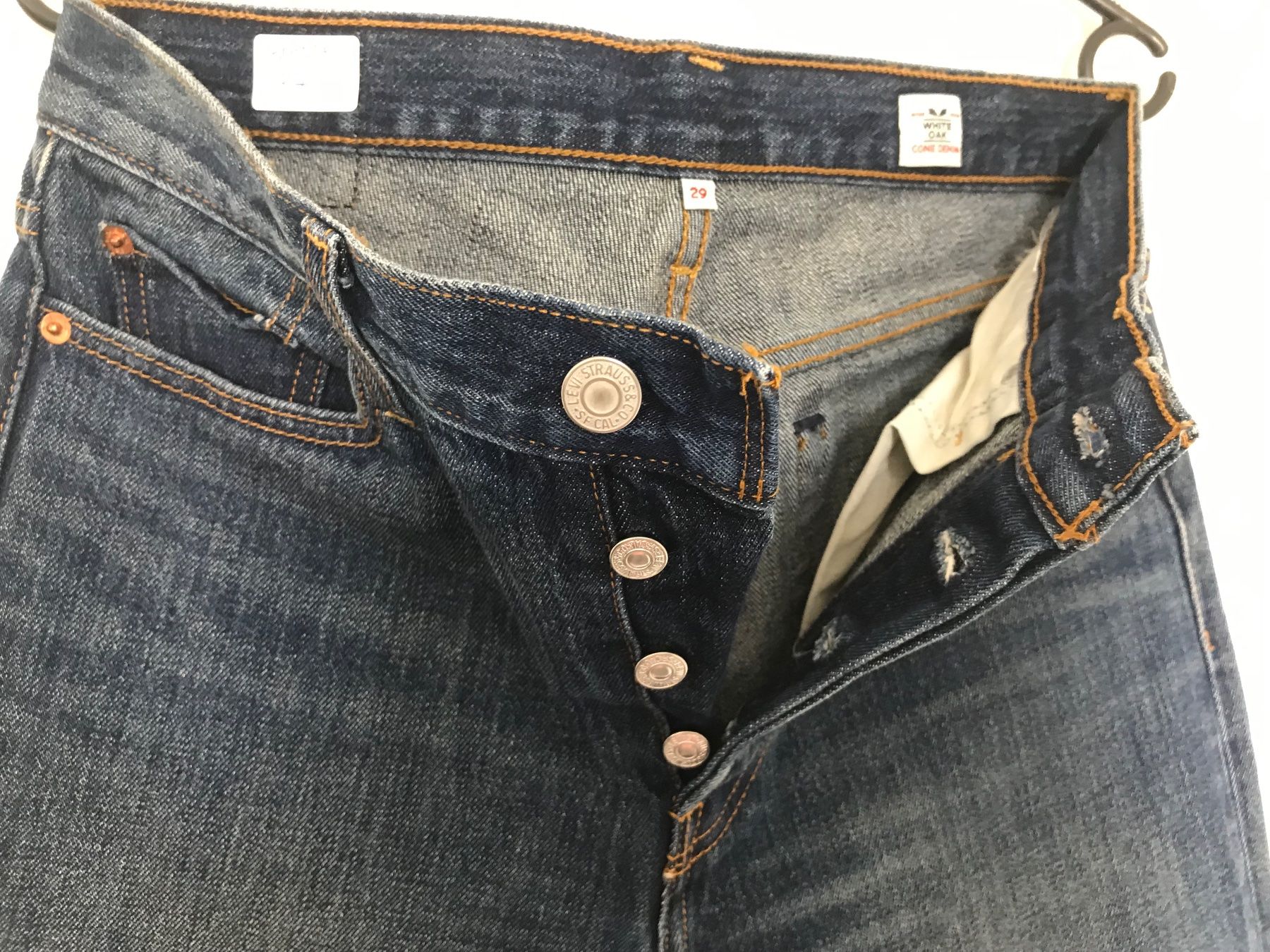 Levi's Jeans: Damen Levi's Jeans Grösse 29, blau – Usato da Niederteufen venduto da mix18 1