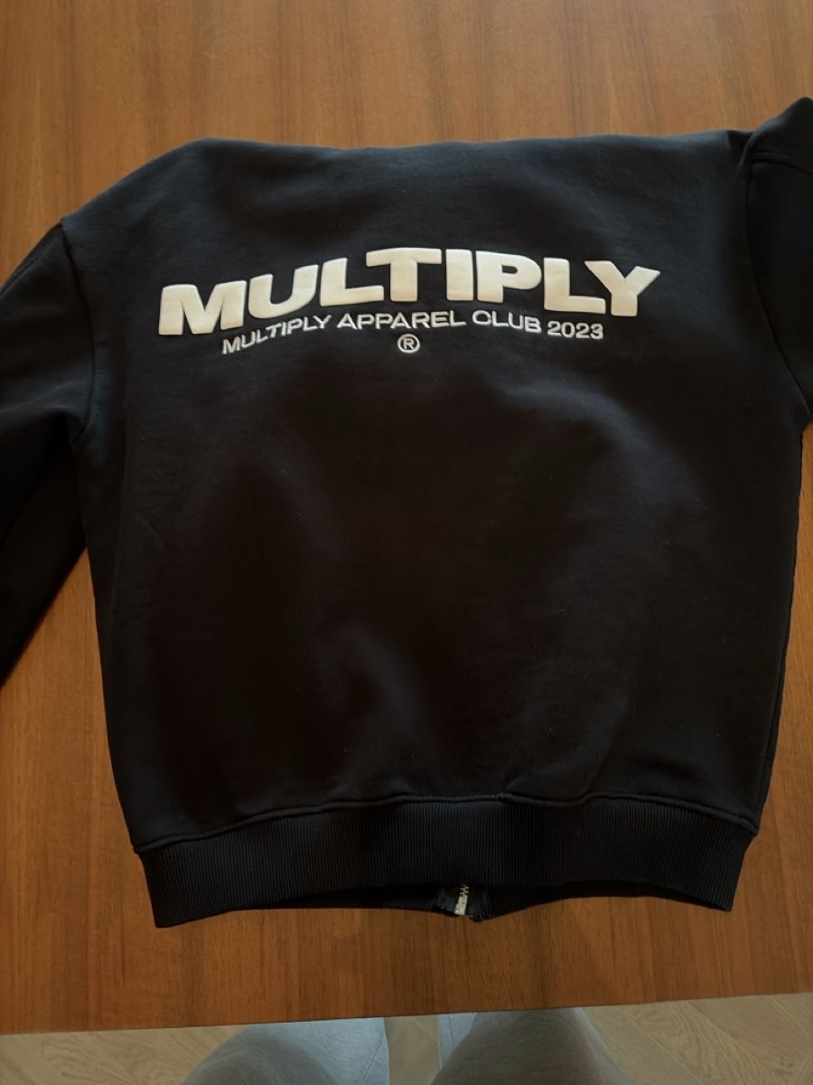Maglioni & Felpe: Schwarzer Pullover von Multiply – Nuovo (secondo la descrizione) da Dietikon venduto da me9_mh2j 1