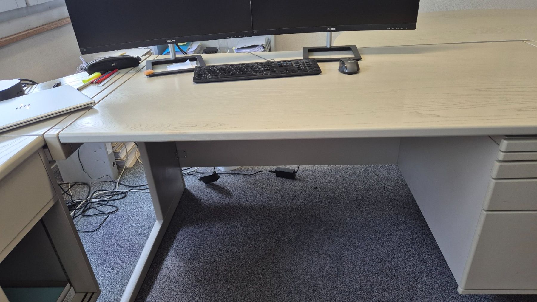 Schreibtische: Chefschreibtisch – Gebraucht aus Stettlen von kur_ss2z 3
