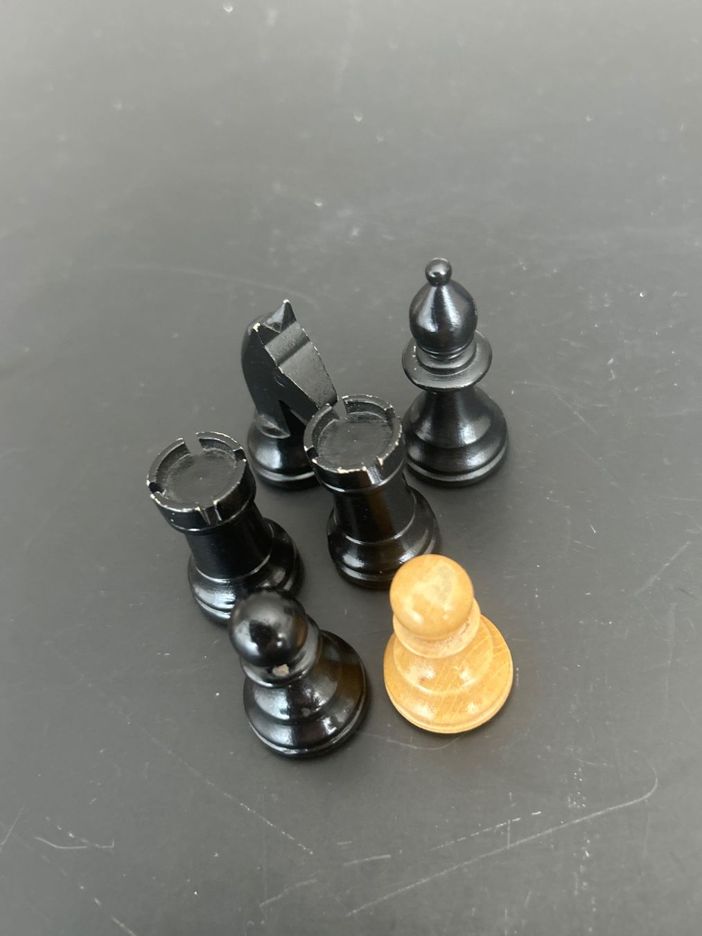 Spiele: Ältere Schachfiguren aus Holz – Gebraucht aus Zumikon von tuna007 6