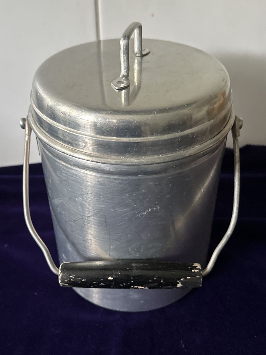 Vintage Aluminium Eimer mit Deckel, Milchkesseli (Gebraucht) in Zürich für CHF 31 – mit Lieferung auf Ricardo kaufen