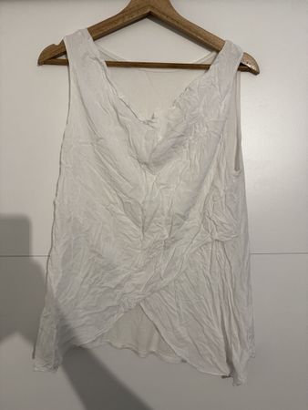 Weisses luftiges Sommertop Gr. M