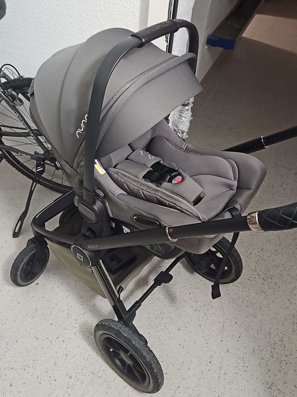 Nuna Auto-Kindersitze: Nuna BABYSCHALE – Gebraucht aus Neuhausen von mar_ltw7