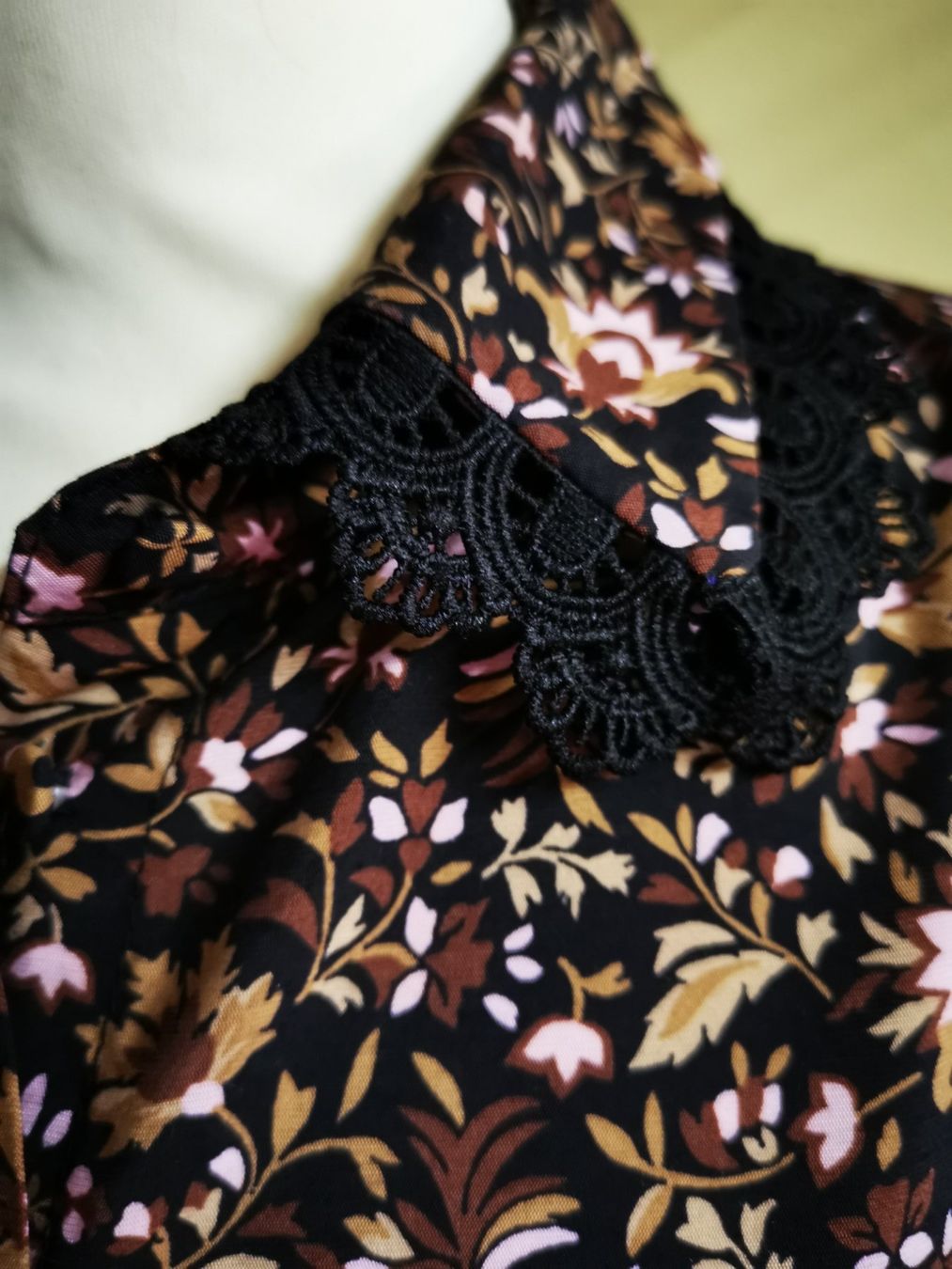 Camicette: Bluse mit Spitzen, Y.A.S. – Usato da Seuzach venduto da NaehdesignMirjam 1