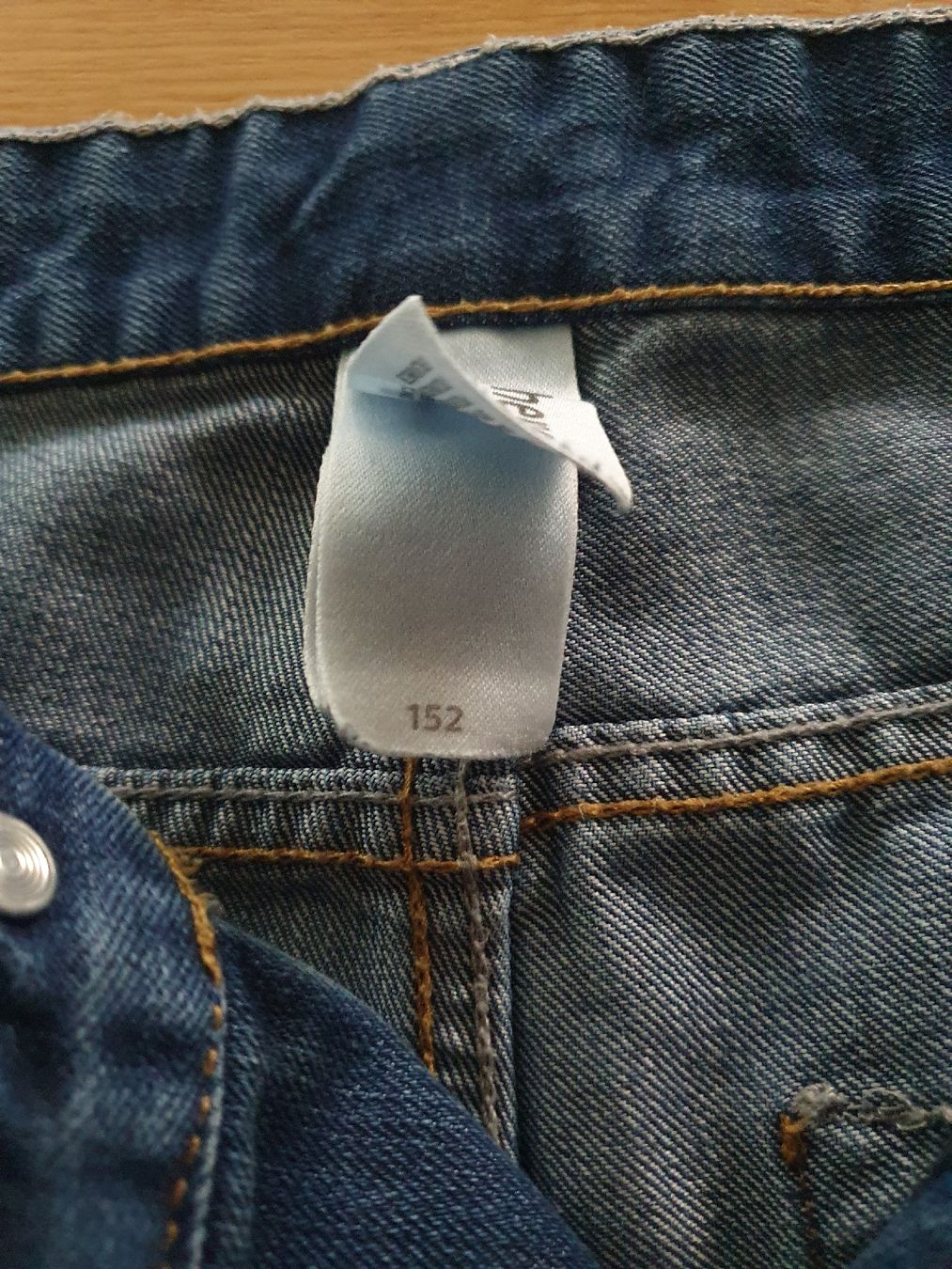 Pantaloni: Jeans Shorts Grösse 152 Neuwertig – Nuovo (secondo la descrizione) da St.Gallen venduto da Avena135 1