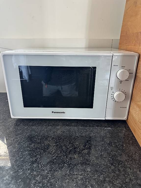 Elettrodomestici da cucina: Mikrowelle Panasonic NN-E20JWM – Usato da Thalwil venduto da mirog11 1