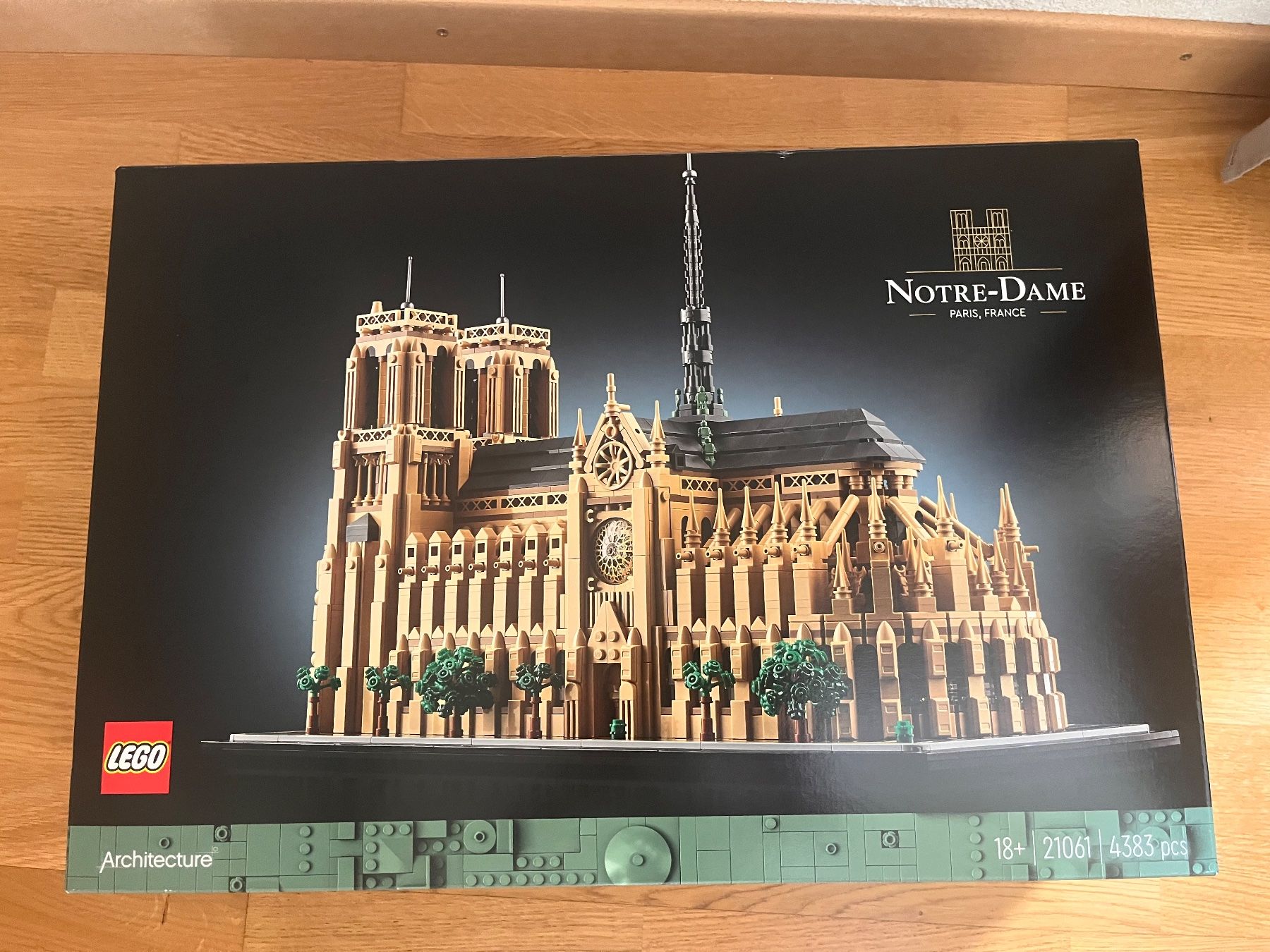Lego Kit di costruzioni: LEGO architecture Notre-Dame de Paris, 21061, complet – Usato da Sion venduto da crm_f5f9 4