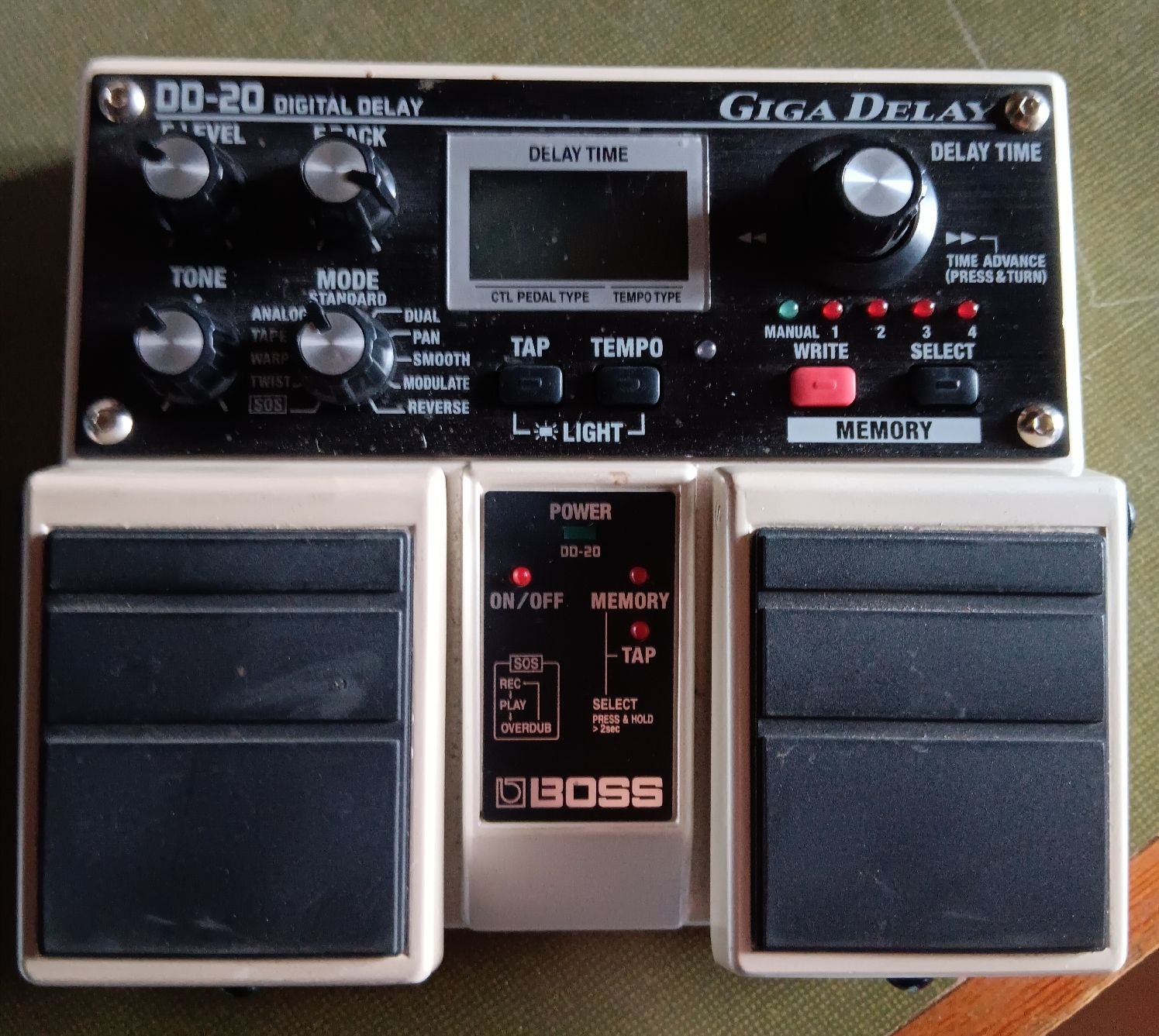 Musikinstrumente: BOSS DD-20 Giga Delay Effektpedal – Gebraucht aus Bad Zurzach von BG1