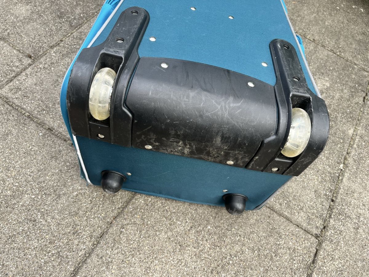 Valigie & Borse: Trolley / Kinderkoffer / Dchrankkoffer Jakoo – Usato da Wil ZH venduto da Wonderwoman76 3