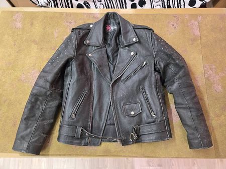 Lederjacke Sexy Punk (stark gebraucht & Löcher für Nieten)