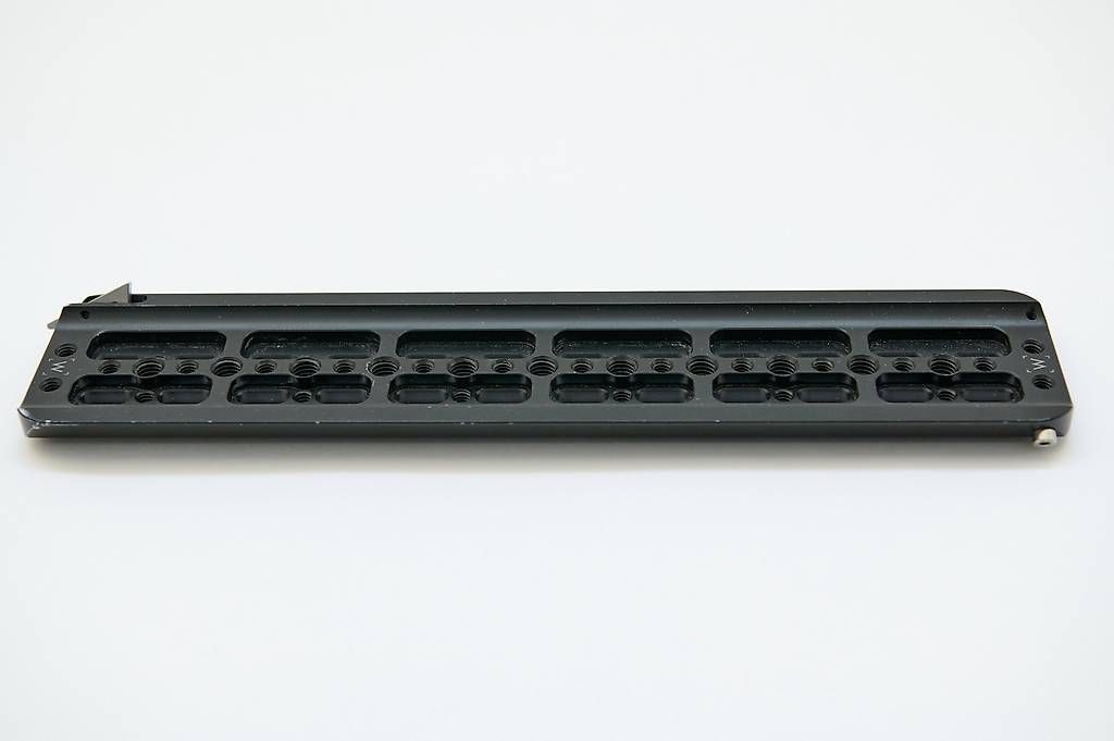 Contenitori & Simili: WOODEN CAMERA DOVETAIL PLATE Arri Style 12'' – Usato da Zürich venduto da lozzaphoto