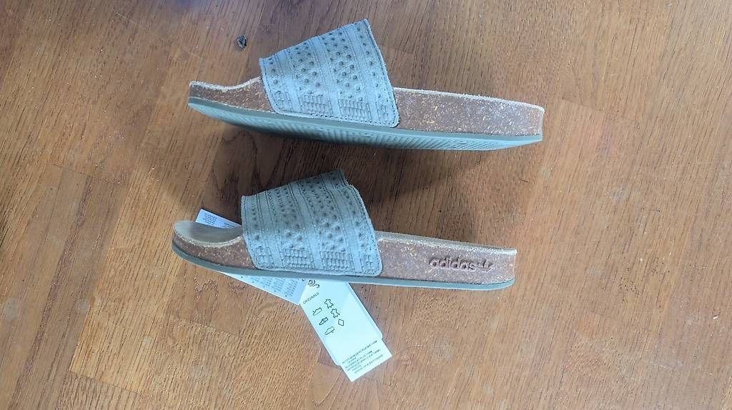 Damenschuhe: Adilette – Gebraucht aus Epsach von RM96 1