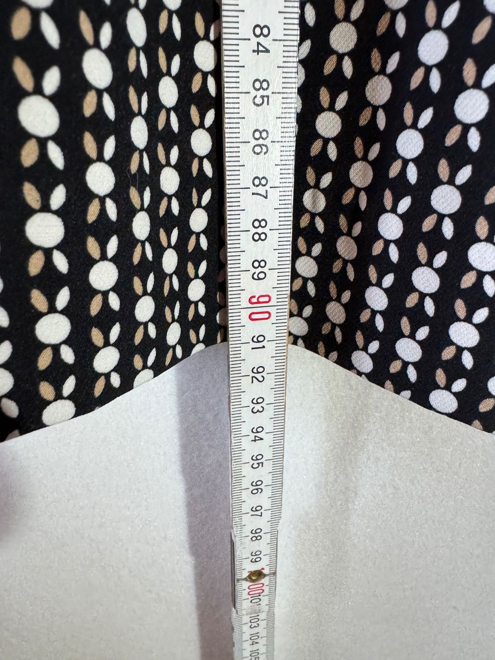 H&M Pantaloni: Stoffhose von H&M Gr. 34 – Usato da Grosswangen venduto da second_hand_dress 3