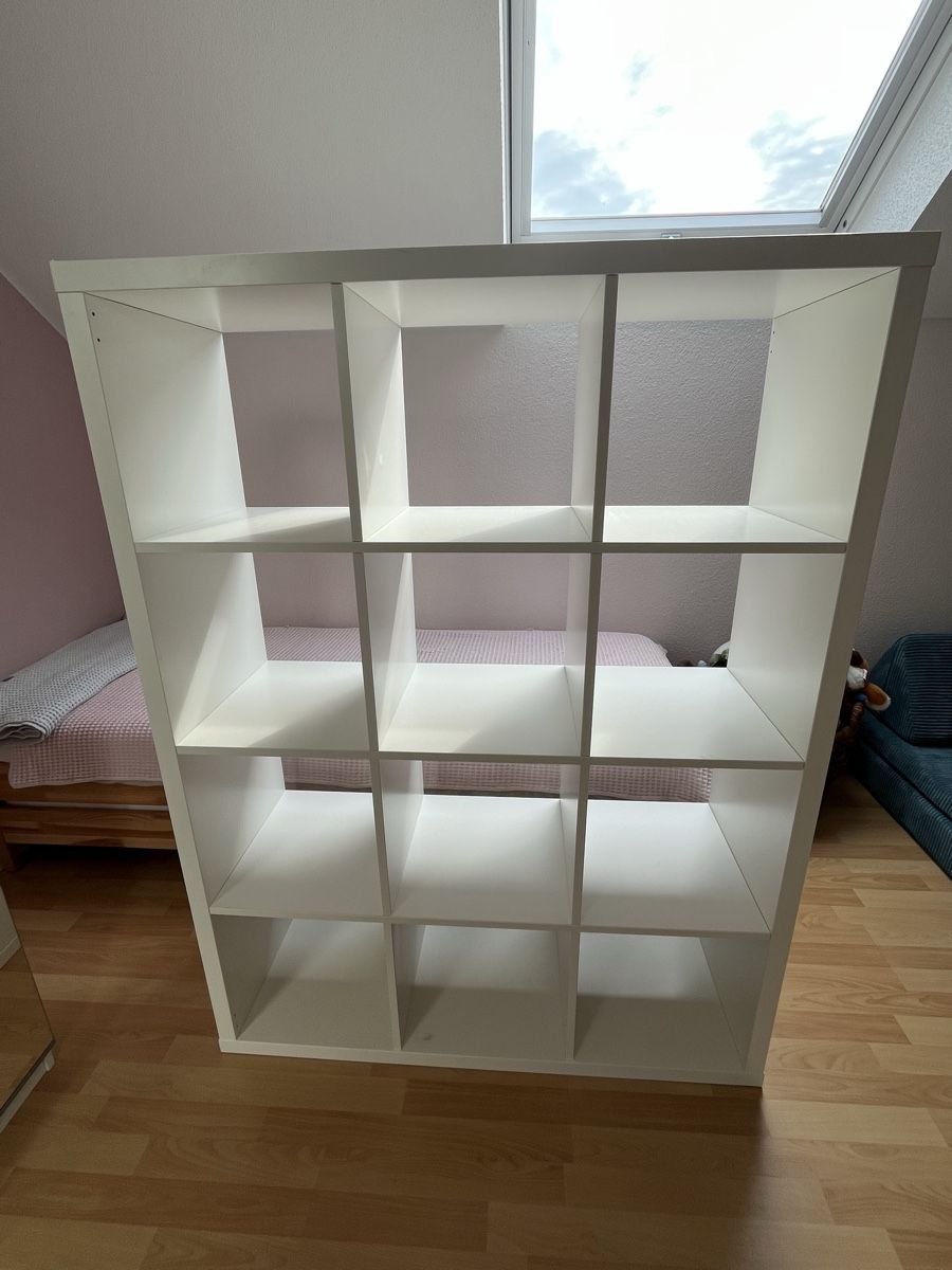 Commodes: Étagère blanche 12 cases bon état – D'occasion à Wangen b. Olten par JuliaK05