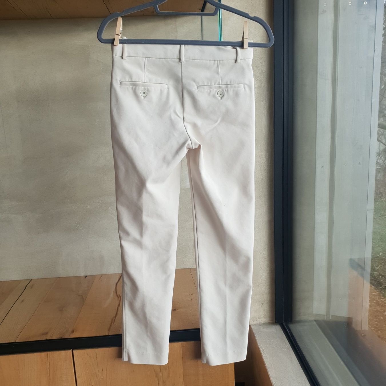 Mango Pantaloni: 🐸 Hose MANGO 34 offwhite – Nuovo (secondo la descrizione) da Môtier (Vully) venduto da Frogs 5